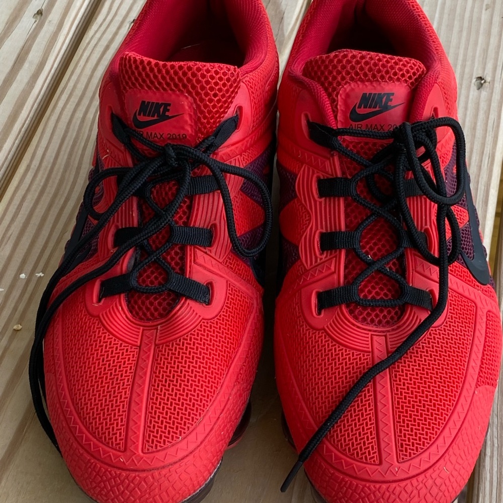 Red Nike vapor air max,Size 12